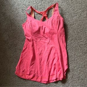 Lululemon coral razorback tank top with built-in bra (medium)
